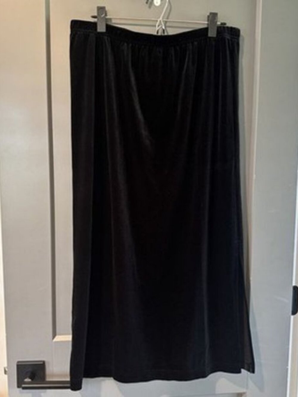 Sag Harbor Black Velvet Midi Skirt Elastic Waist XL Womens